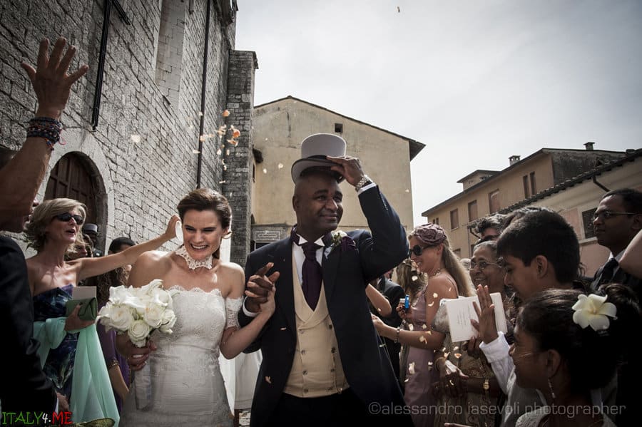 Итальянская свадьба в Умбрии - фотограф Alessandro Iasevoli