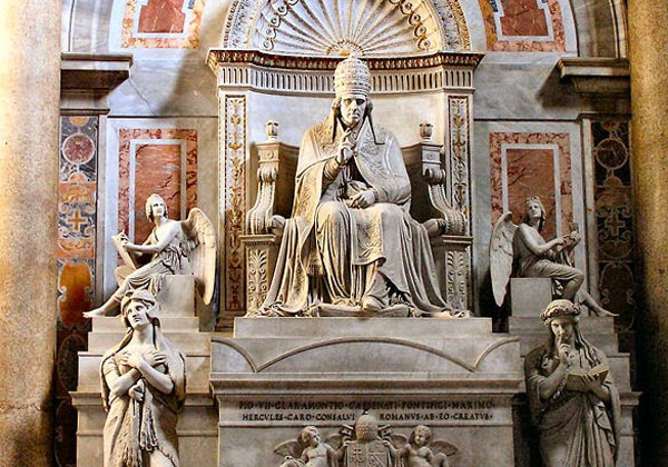 St. Peter's Cathedral - Tomb of Pius VII