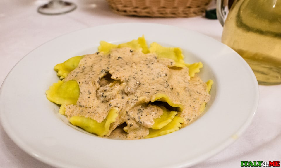 Ravioli with truffles restaurant in Umbria