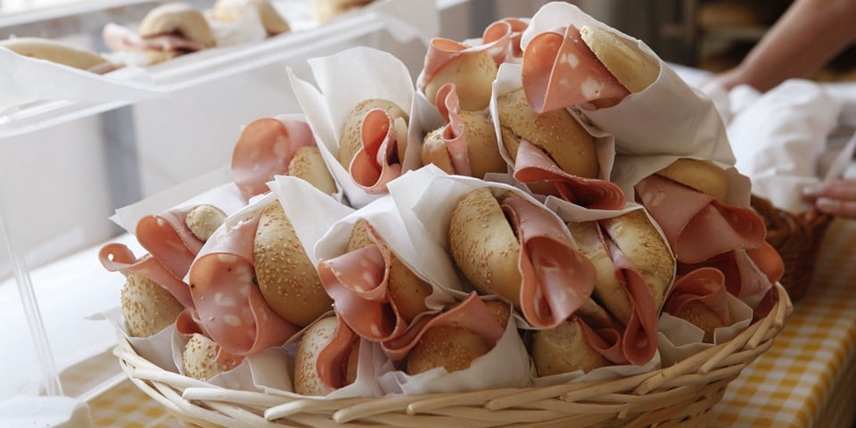 Mortadella how and with what to eat