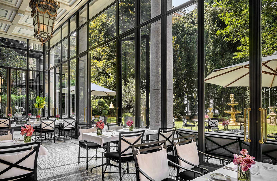 5-star hotel Palazzo Parigi Hotel with a garden and SPA