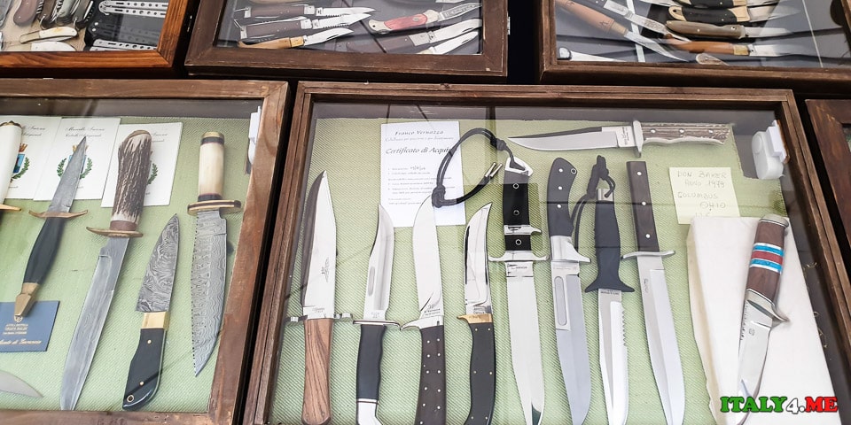 knives at flea market