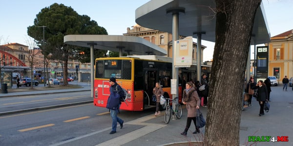 Bus stop near Bergamo central station 